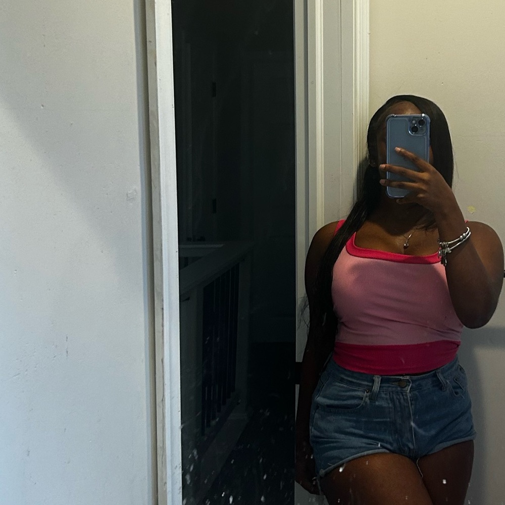 Meet your Posher, Siani